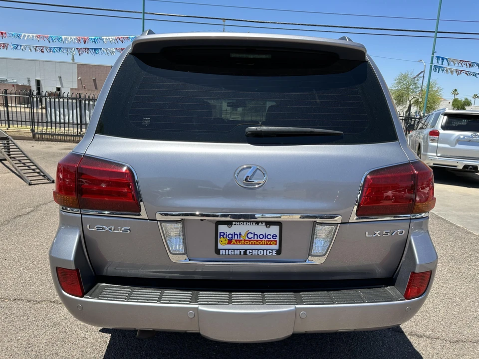 2009 Lexus LX 3rd Gen - Image 21 of 31
