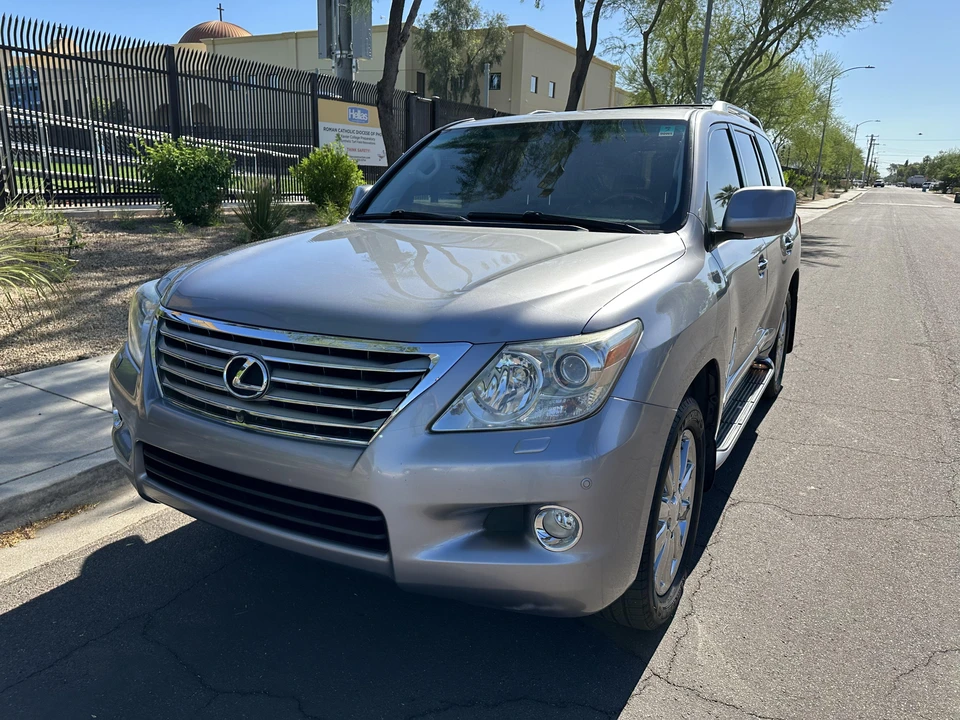 2009 Lexus LX 3rd Gen - Image 6 of 31