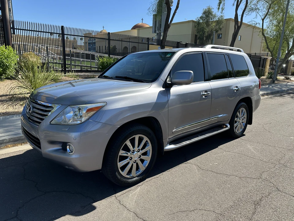2009 Lexus LX 3rd Gen - Image 9 of 31