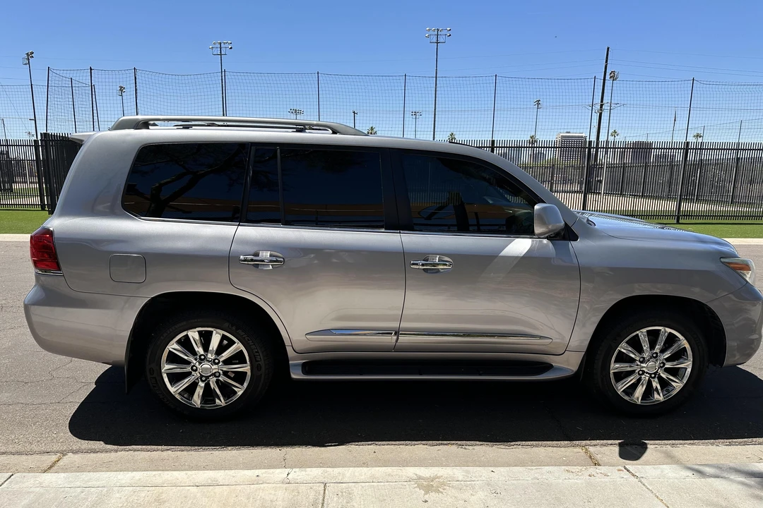 2009 Lexus LX 3rd Gen - Image 3 of 31