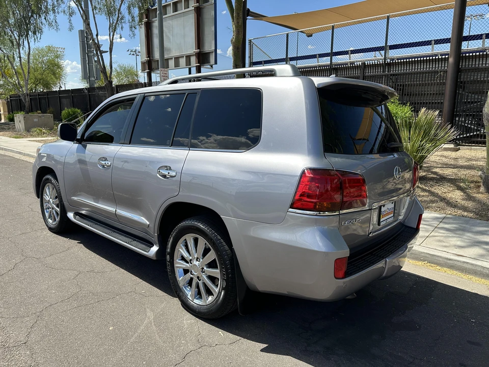 2009 Lexus LX 3rd Gen - Image 20 of 31
