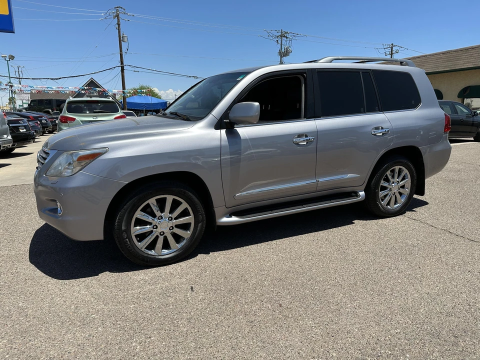 2009 Lexus LX 3rd Gen - Image 11 of 31