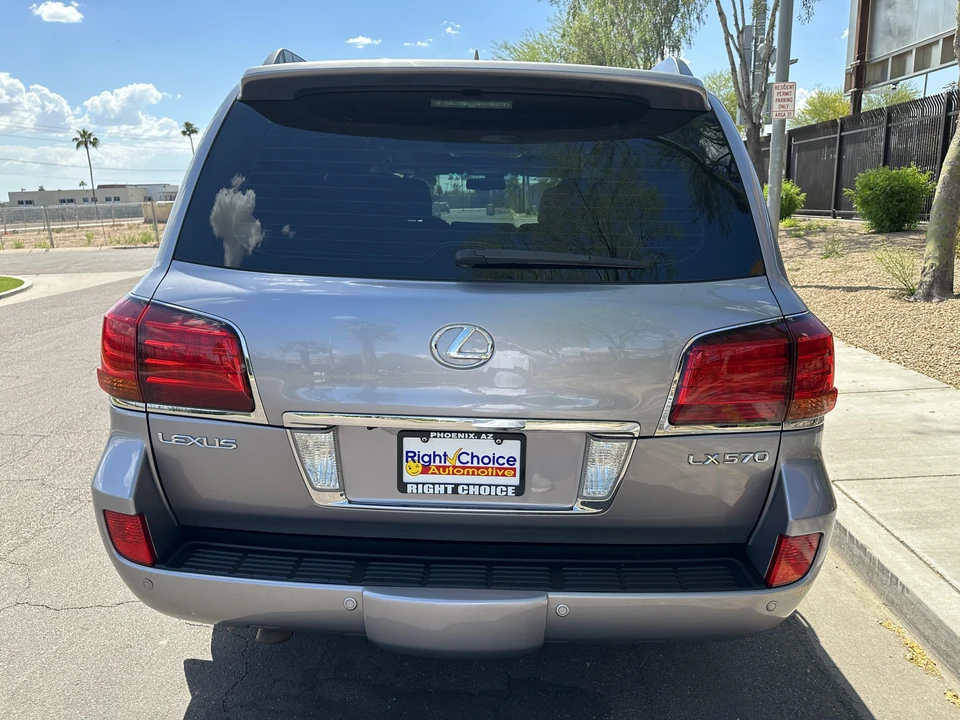 2009 Lexus LX 3rd Gen - Image 22 of 31