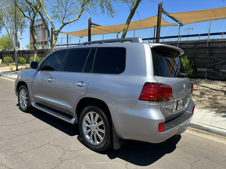 2009 Lexus LX 3rd Gen - Image 19 of 31