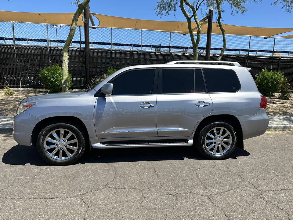 2009 Lexus LX 3rd Gen - Image 13 of 31