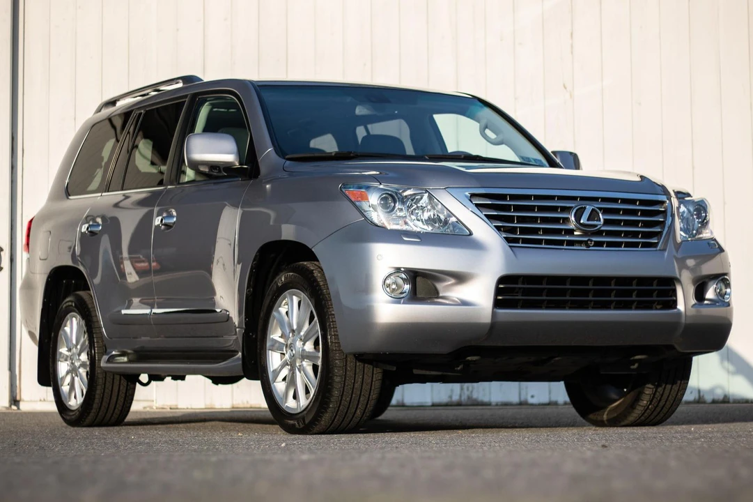2009 Lexus LX 3rd Gen - Image 3 of 31