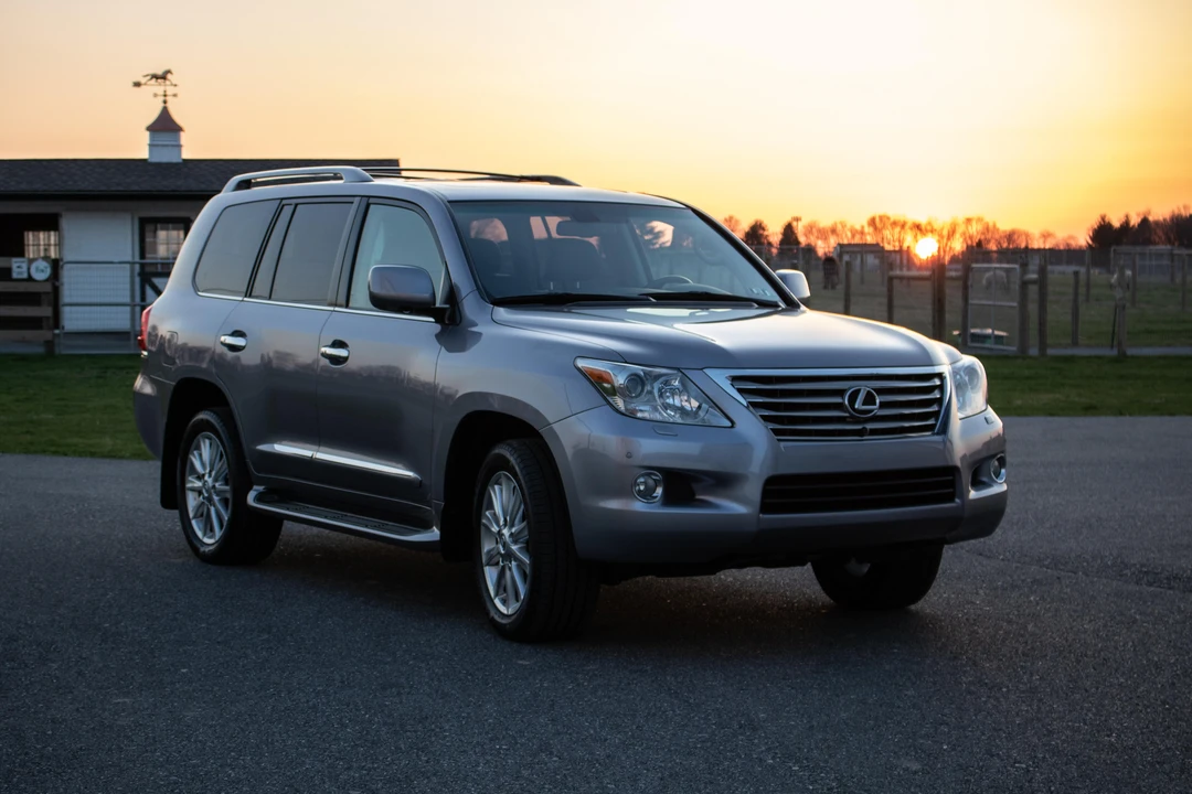 2009 Lexus LX 3rd Gen - Image 20 of 31