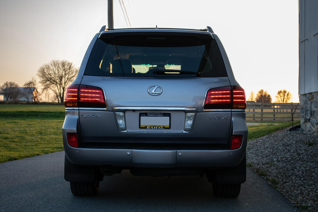 2009 Lexus LX 3rd Gen - Image 14 of 31