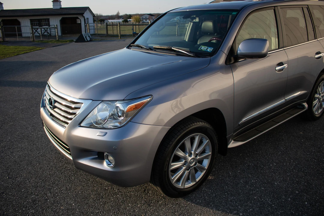 2009 Lexus LX 3rd Gen - Image 24 of 31