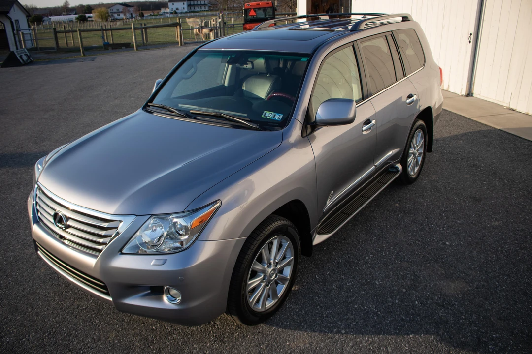 2009 Lexus LX 3rd Gen - Image 8 of 31