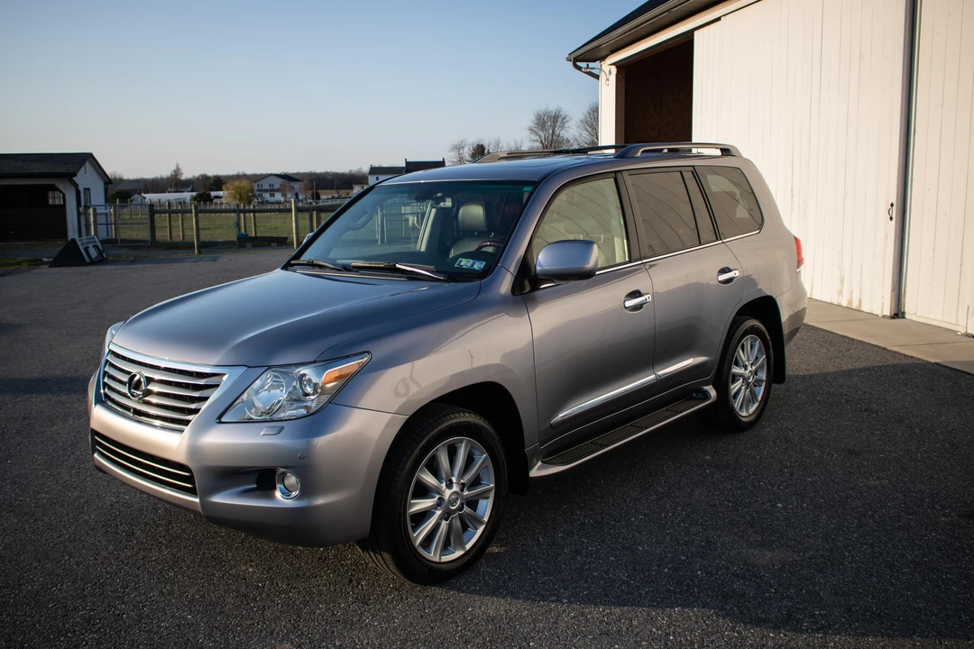 2009 Lexus LX 3rd Gen - Image 11 of 31