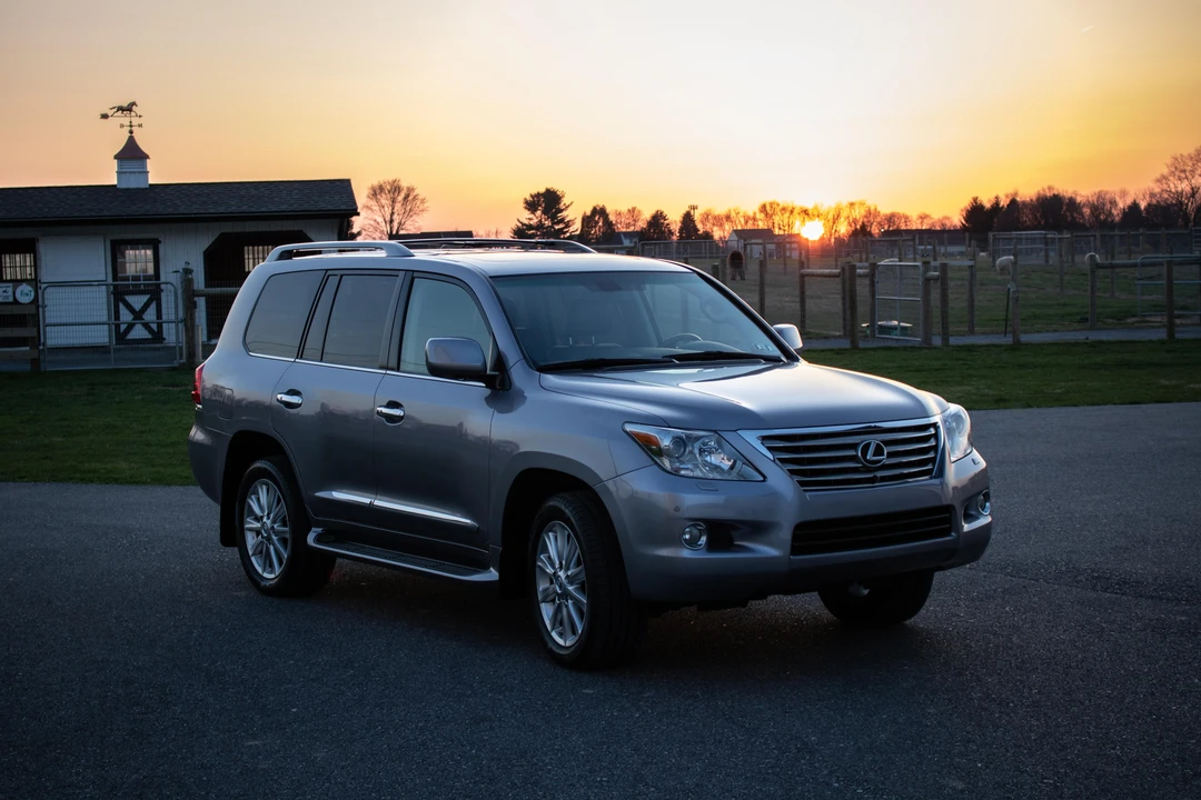 2009 Lexus LX 3rd Gen - Image 19 of 31