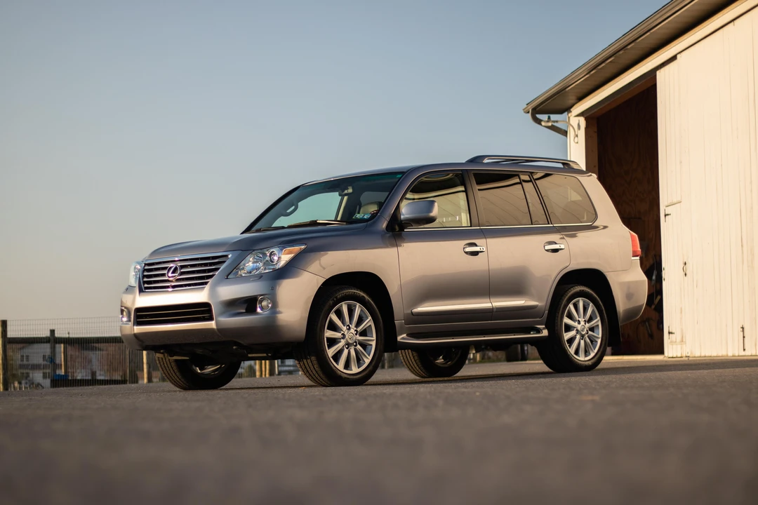 2009 Lexus LX 3rd Gen - Image 12 of 31