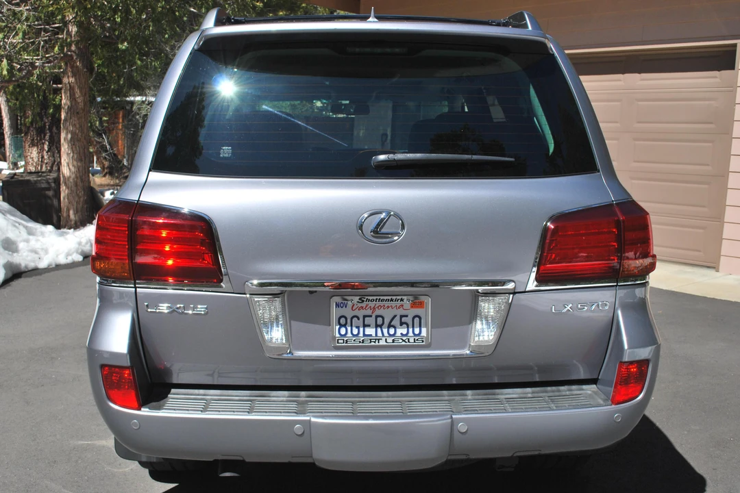 2009 Lexus LX 3rd Gen - Image 5 of 6