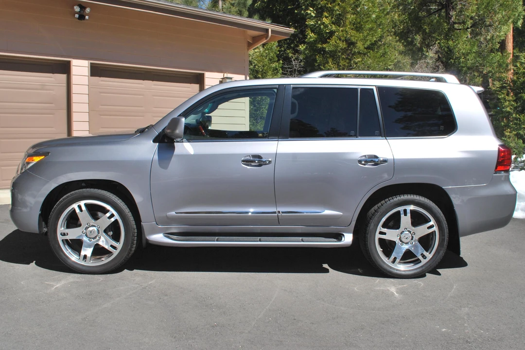 2009 Lexus LX 3rd Gen - Image 3 of 6