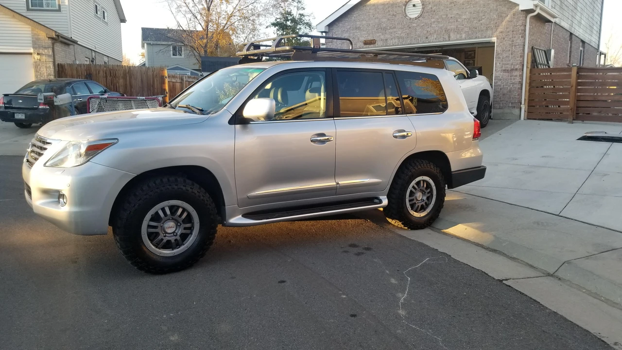 2009 Lexus LX 3rd Gen - Image 8 of 31