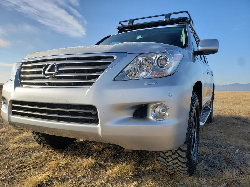 2009 Lexus LX 3rd Gen - Image 20 of 31