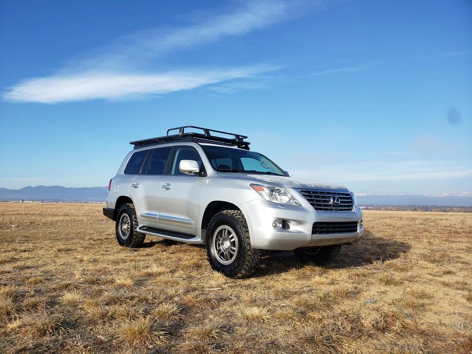 2009 Lexus LX 3rd Gen - Image 16 of 31