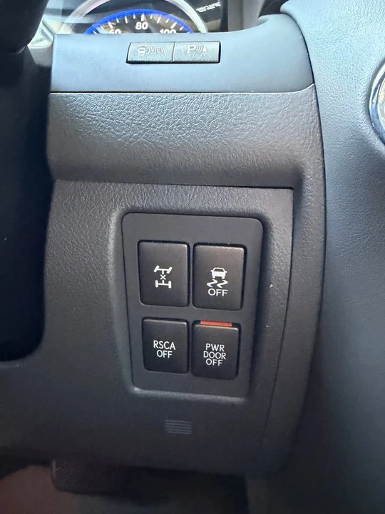 2009 Lexus LX 3rd Gen - Image 11 of 20