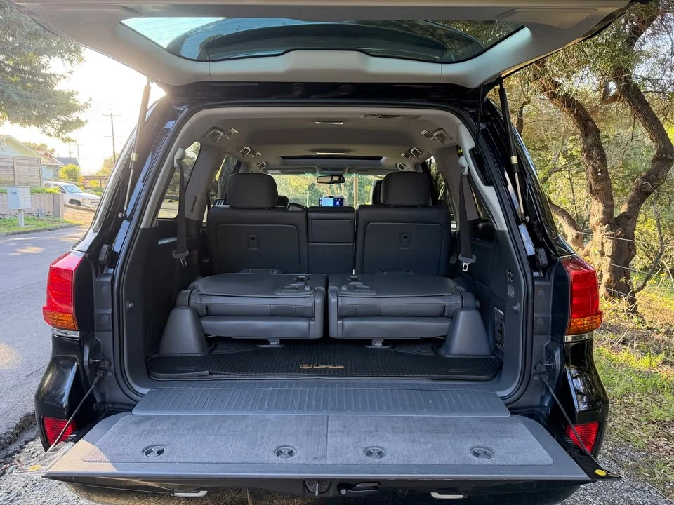 2009 Lexus LX 3rd Gen - Image 5 of 20