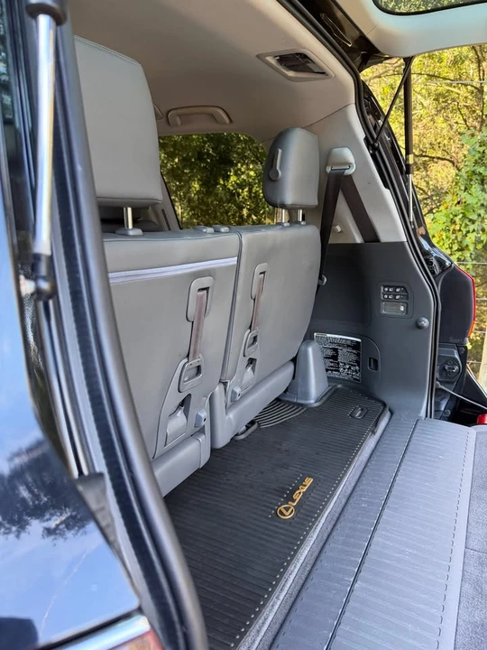 2009 Lexus LX 3rd Gen - Image 18 of 20