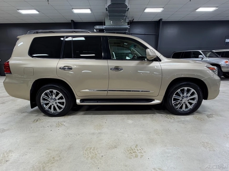 2009 Lexus LX 3rd Gen - Image 6 of 12