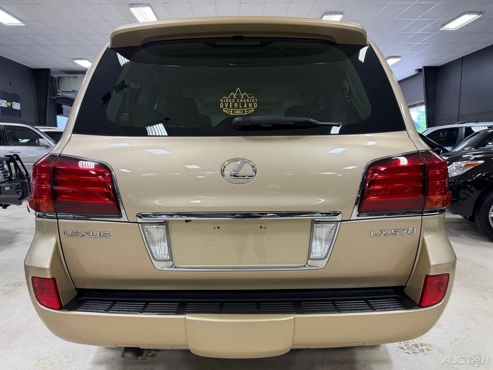 2009 Lexus LX 3rd Gen - Image 9 of 12