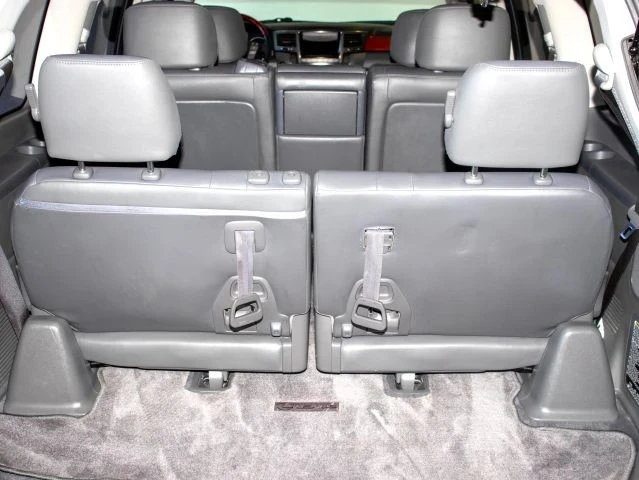 2009 Lexus LX 2nd Gen - Image 18 of 20