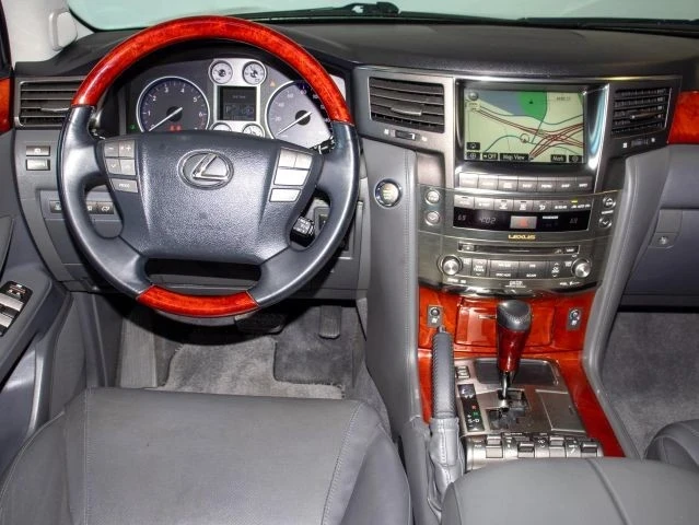2009 Lexus LX 2nd Gen - Image 9 of 20