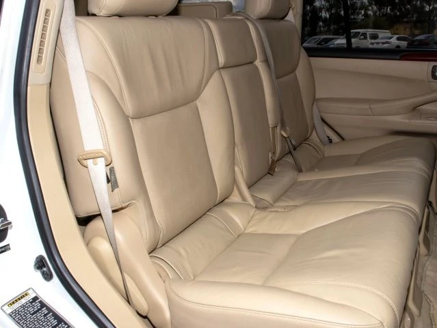 2009 Lexus LX 3rd Gen - Image 18 of 21