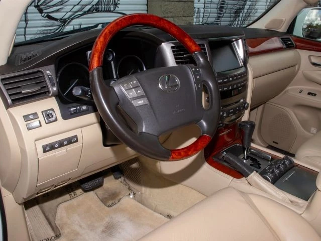 2009 Lexus LX 3rd Gen - Image 12 of 21