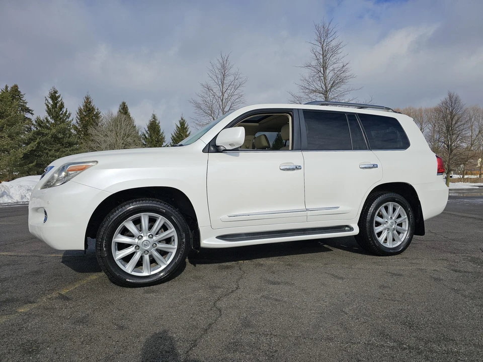 2009 Lexus LX 3rd Gen - Image 6 of 31