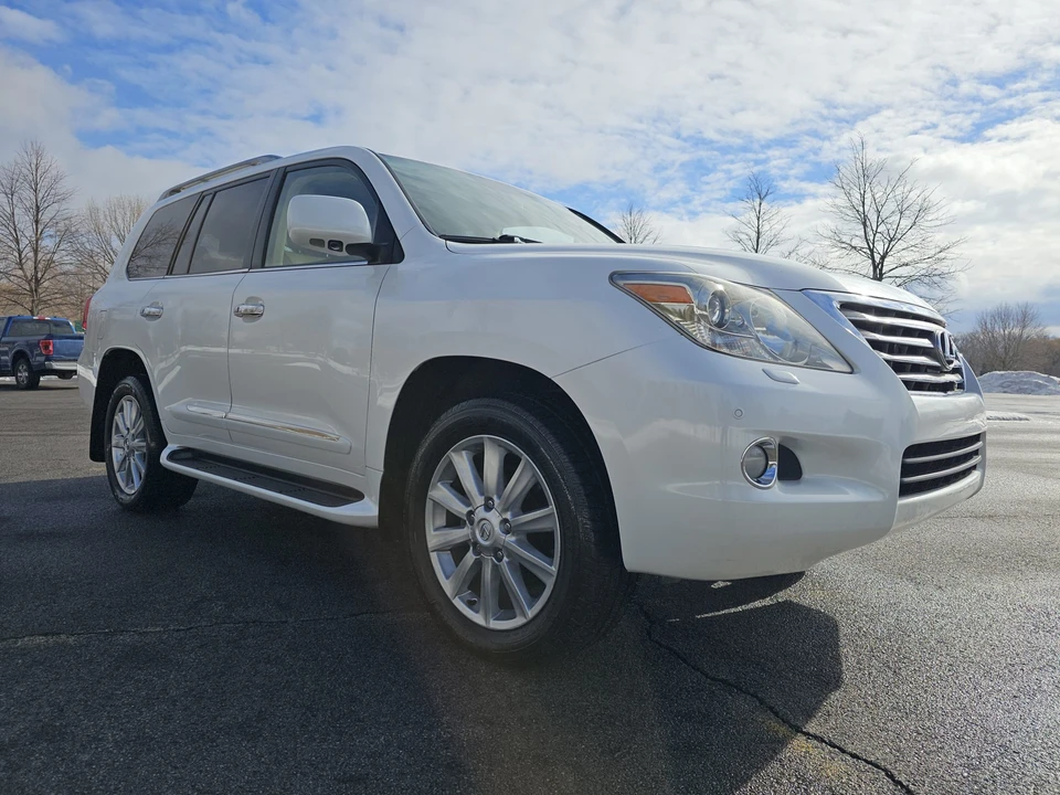 2009 Lexus LX 3rd Gen - Image 22 of 31