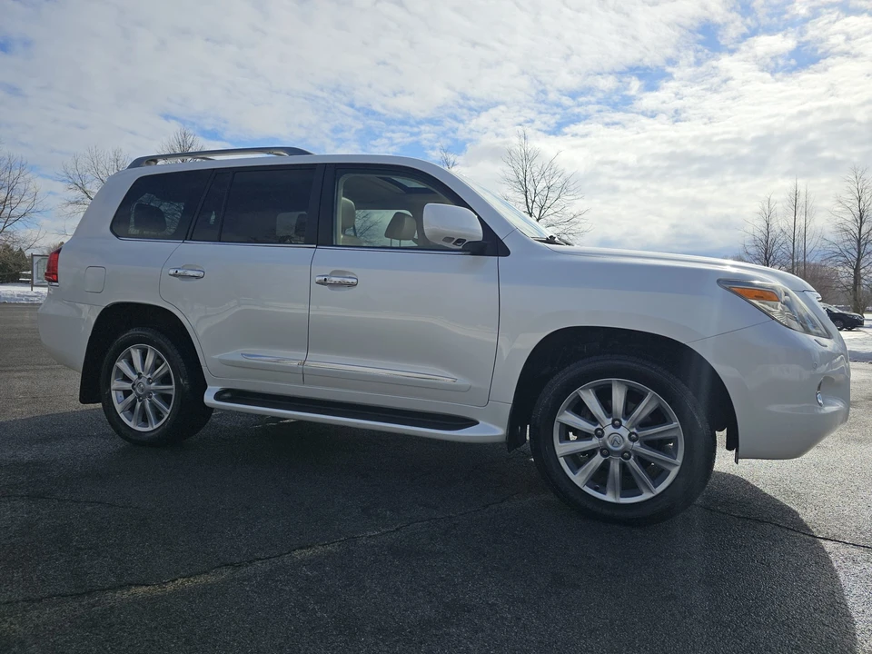2009 Lexus LX 3rd Gen - Image 21 of 31