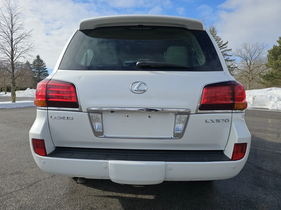 2009 Lexus LX 3rd Gen - Image 14 of 31