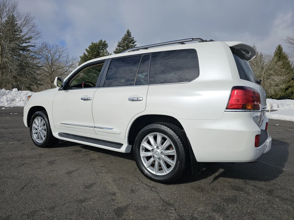 2009 Lexus LX 3rd Gen - Image 9 of 31