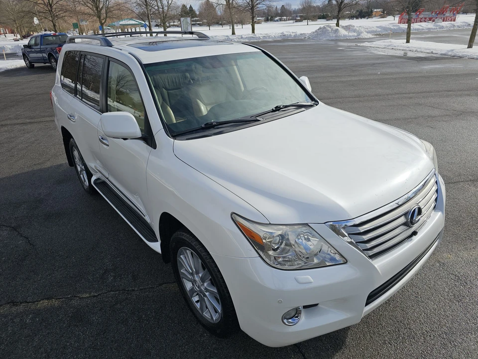 2009 Lexus LX 3rd Gen - Image 25 of 31