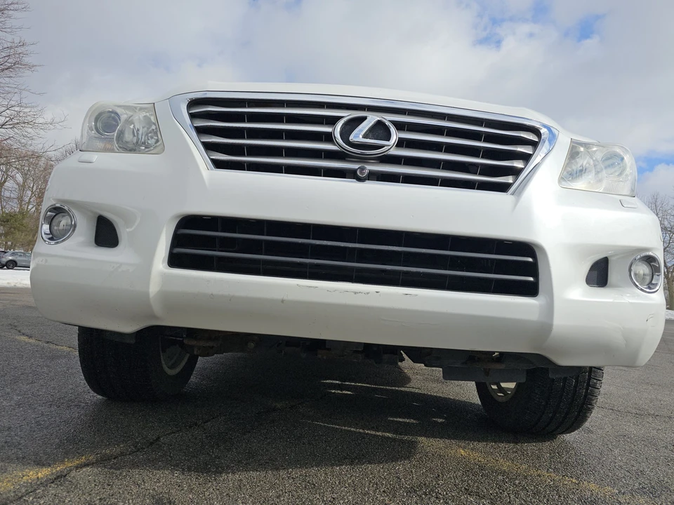 2009 Lexus LX 3rd Gen - Image 28 of 31