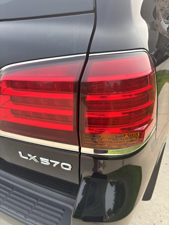 2009 Lexus LX 3rd Gen - Image 21 of 31