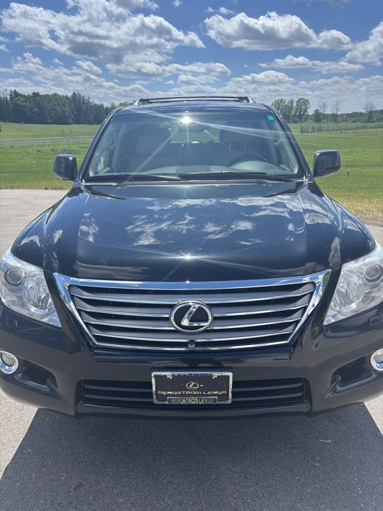 2009 Lexus LX 3rd Gen - Image 15 of 31