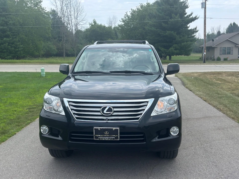 2009 Lexus LX 3rd Gen - Image 2 of 31