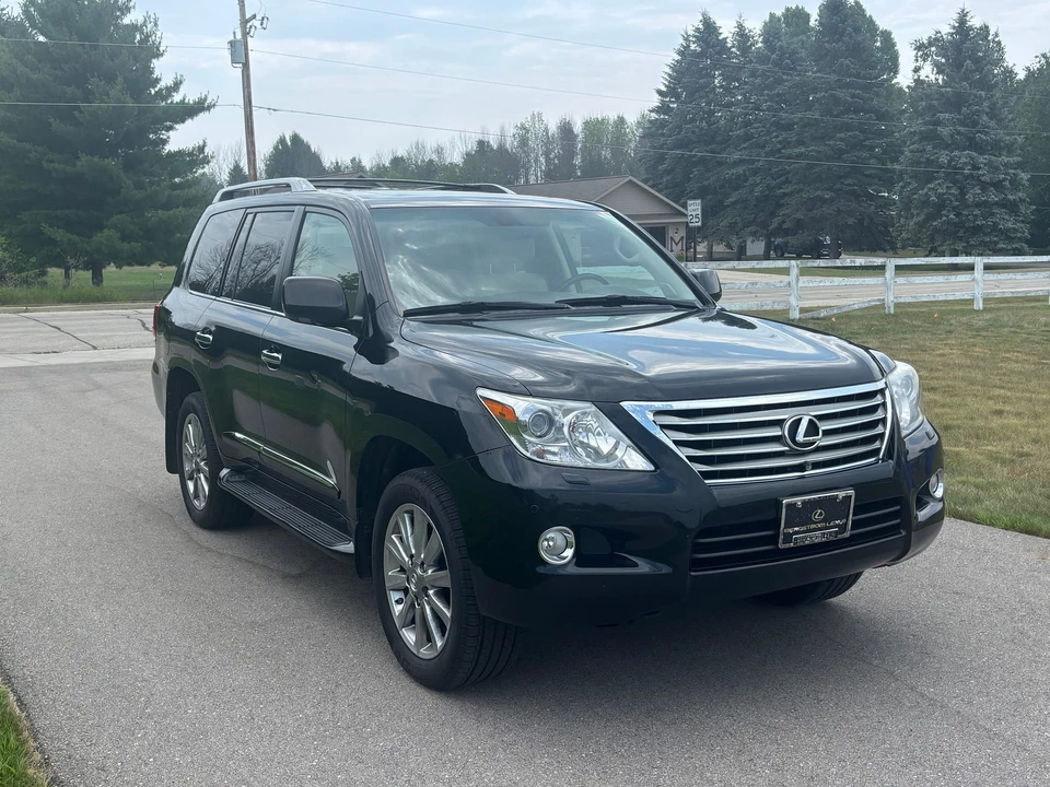 2009 Lexus LX 3rd Gen - Image 12 of 31