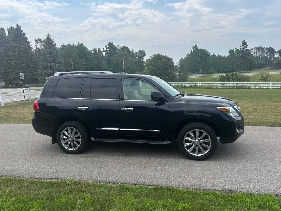 2009 Lexus LX 3rd Gen - Image 10 of 31
