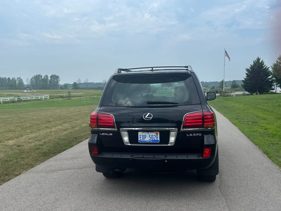2009 Lexus LX 3rd Gen - Image 7 of 31