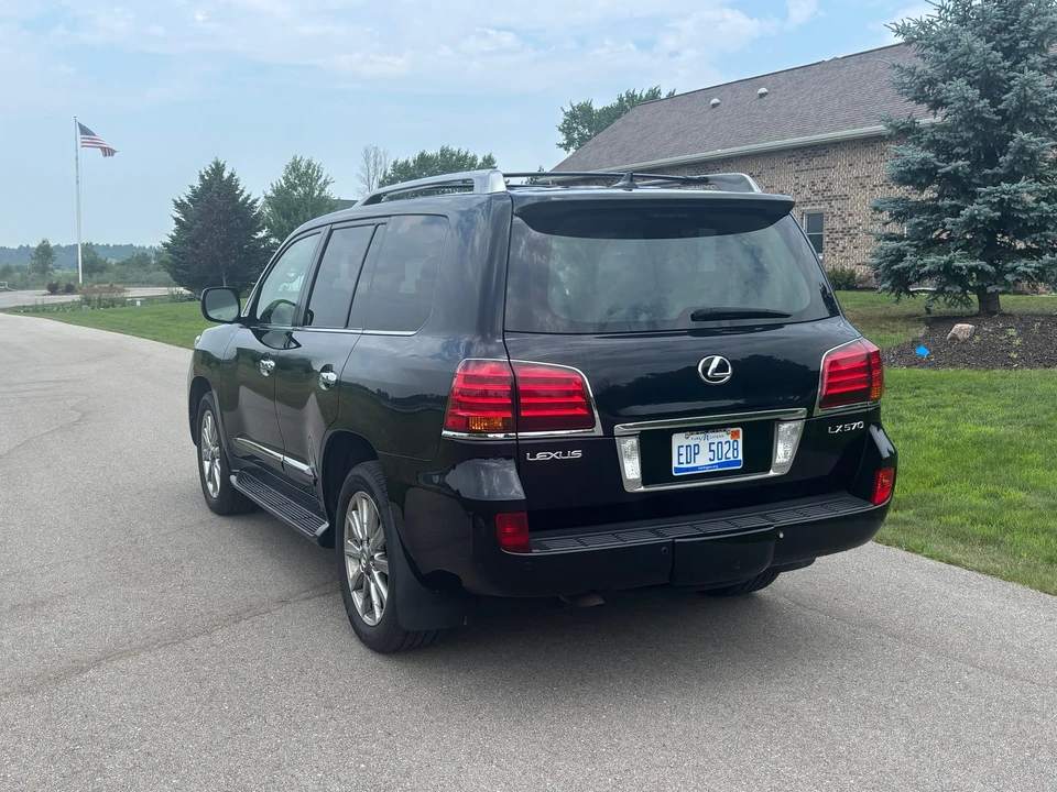 2009 Lexus LX 3rd Gen - Image 6 of 31