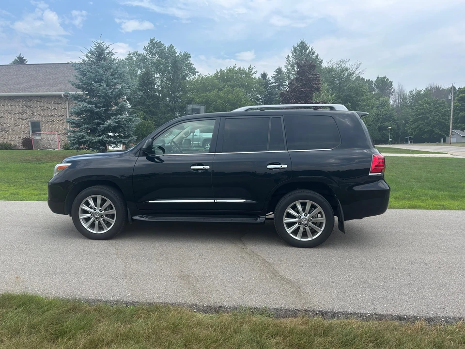 2009 Lexus LX 3rd Gen - Image 5 of 31