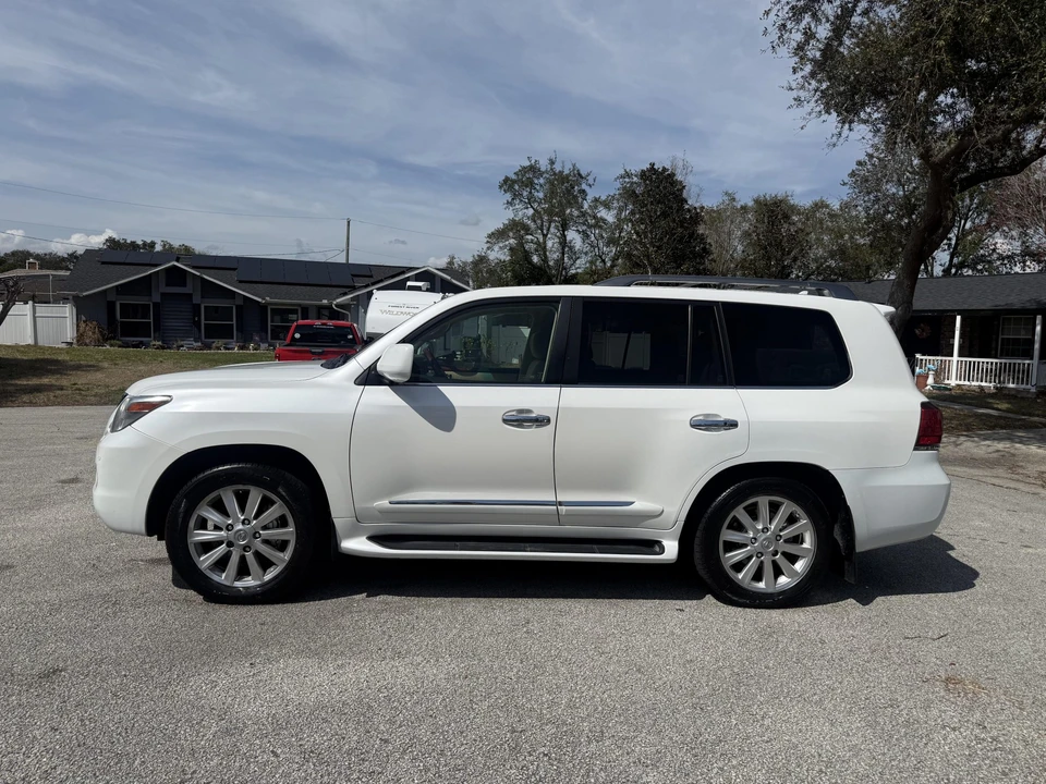 2009 Lexus LX 2nd Gen - Image 10 of 31