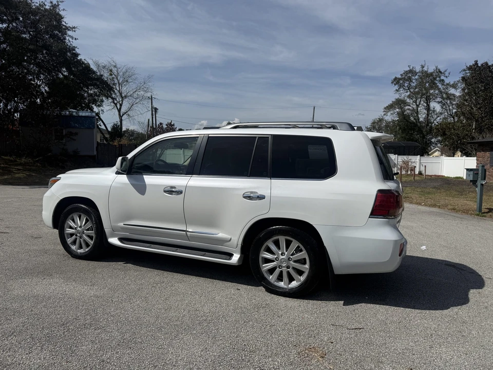 2009 Lexus LX 2nd Gen - Image 16 of 31