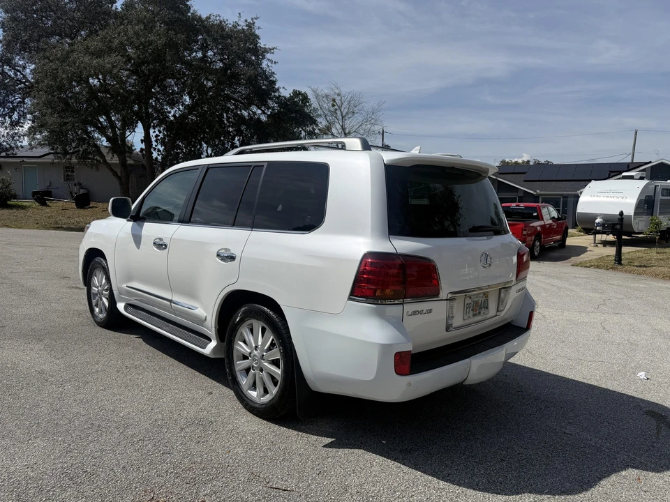 2009 Lexus LX 2nd Gen - Image 20 of 31