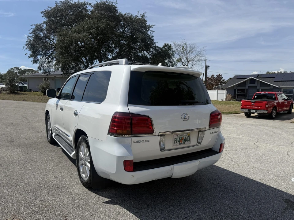 2009 Lexus LX 2nd Gen - Image 22 of 31